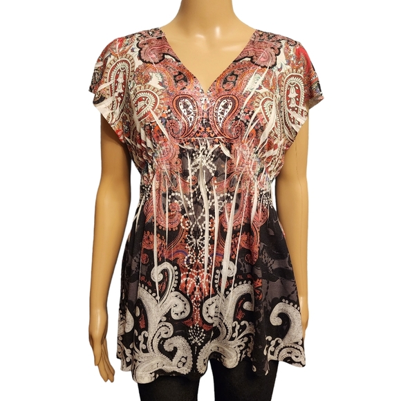 live and let live Tops - Live and Let Live Boho V-neck Crochet Lace Back Size M